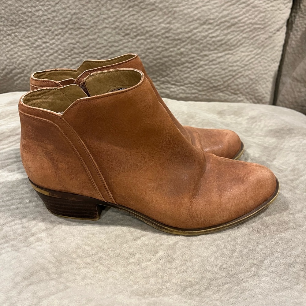 Lucky Brand cognac leather booties, size 7